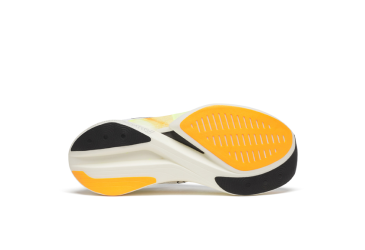 unisex obuv saucony S30994-130 ENDORPHIN ELITE 2 white/peel